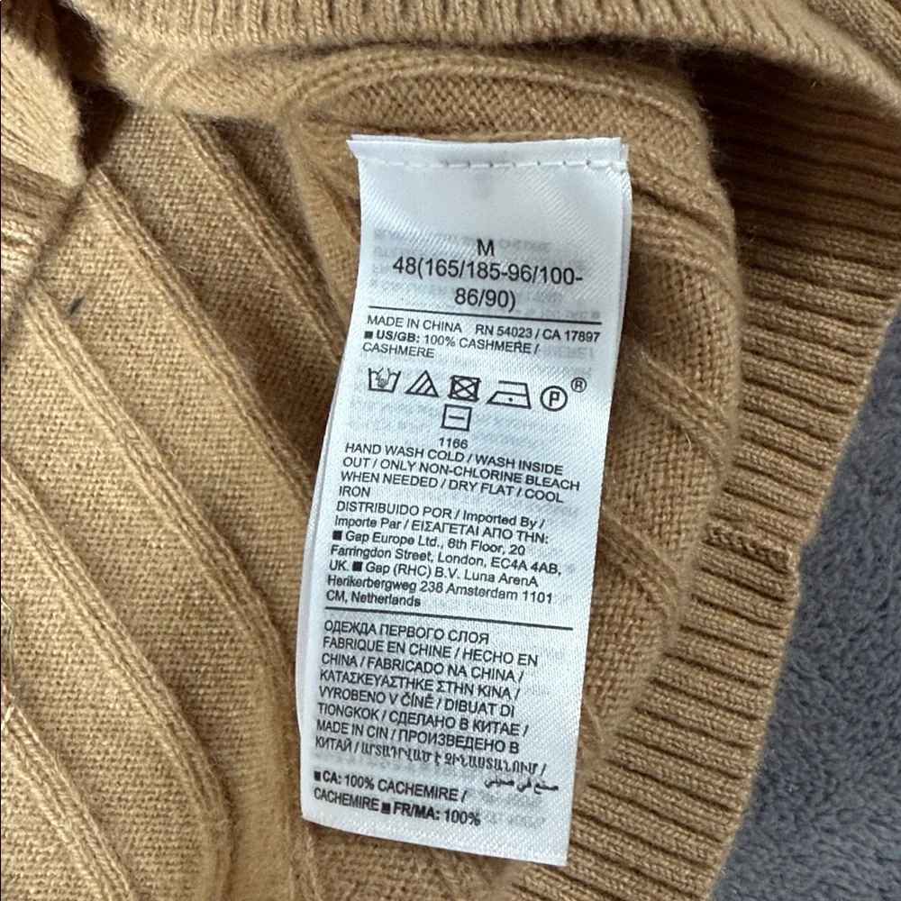 Banana Republic Cashmere Sweater Scola Men’s Camel Medium